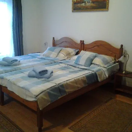 Retro Panzio Bed & Breakfast 3*