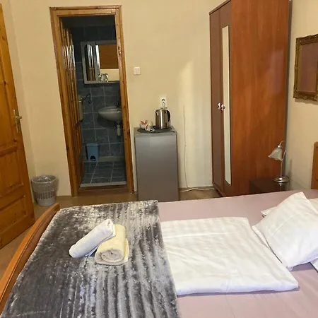 فندق مبيت وإفطار Retro Panzio