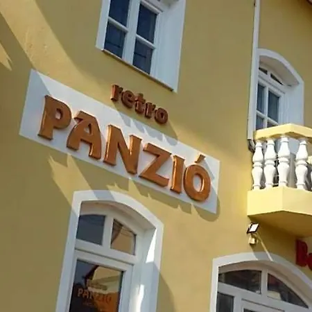 Bed & Breakfast Retro Panzio Pécs