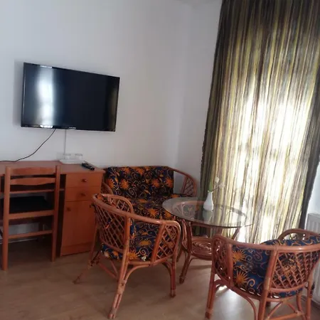 Retro Panzio Πετς